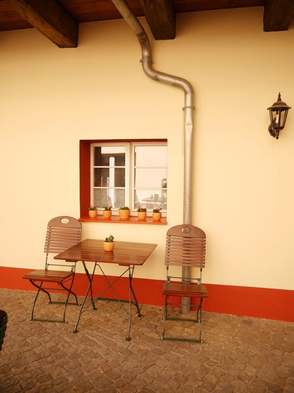 Garni-Hotel Zum Alten Ratskeller Vetschau Exterior photo