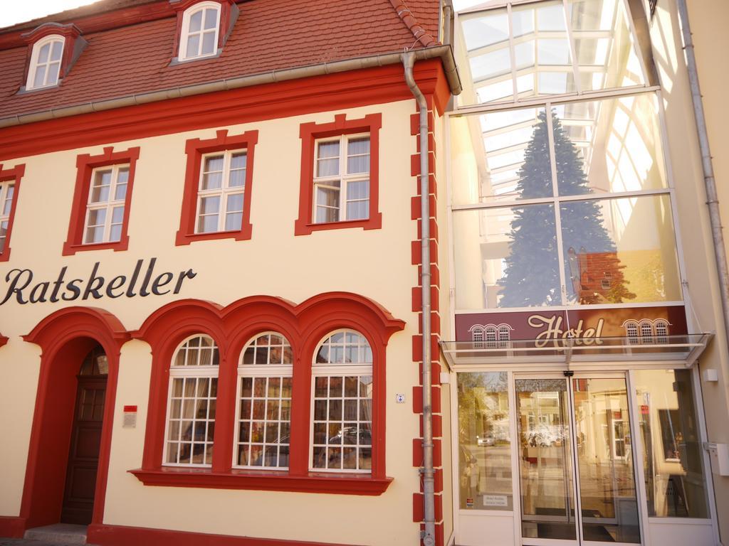 Garni-Hotel Zum Alten Ratskeller Vetschau Exterior photo